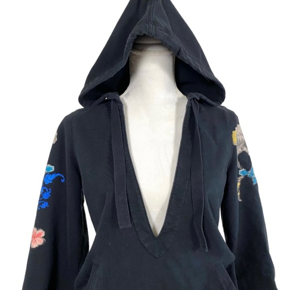 Vintage 90 Y2K Black Lucky Brand Hoodie Sweatshirt Tattoo style floral graphics - Picture 4 of 10